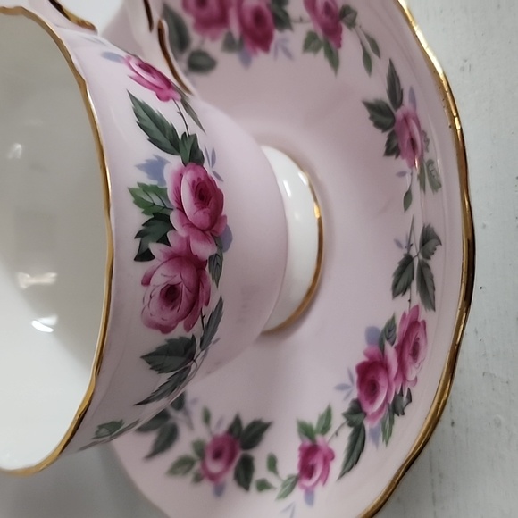 Pale Pink Colclough Tea Cup and Saucer with Roses, Pattern 8239, Vintage - Picture 7 of 9